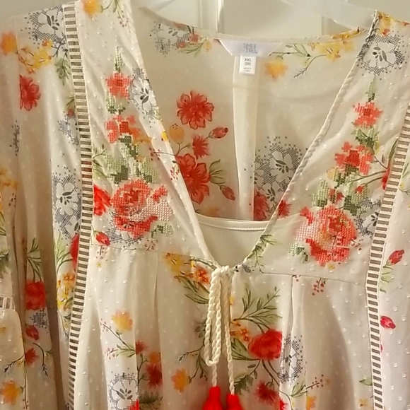 Time and Tru Tops - Tie front top with cami